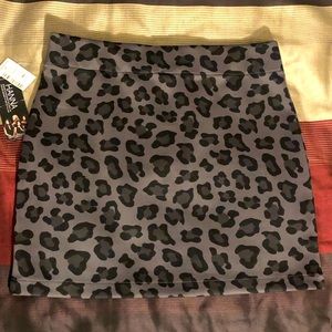 Pretty Little Liars Gray and Black leopard Print Stretchy Mini Skirt